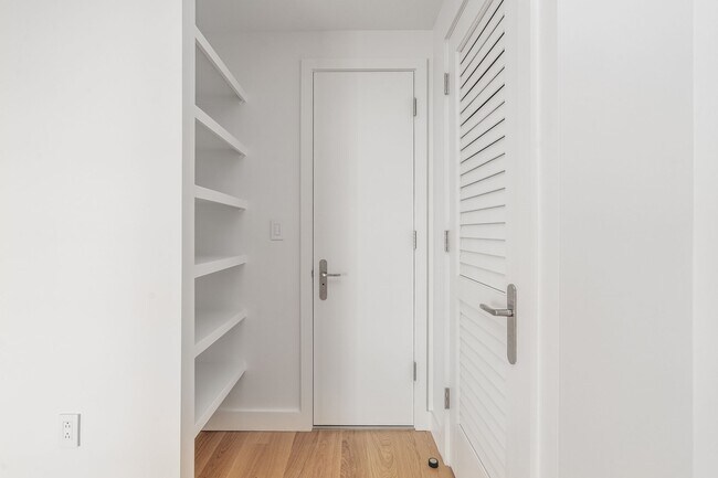 Foto del edificio - 321 E 22nd St