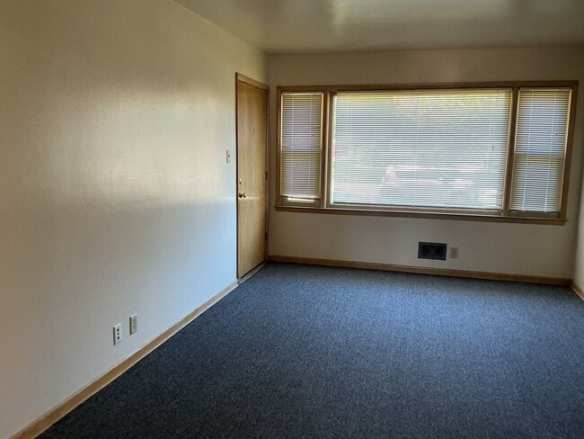 Building Photo - 4446 N 84th St