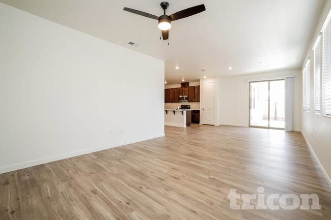 Building Photo - 2460 Snowbrush Ct