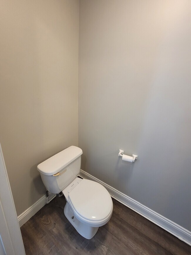 324 3rd St Unit 324 .5, Hanover, PA 17331 Apartments in Hanover, PA