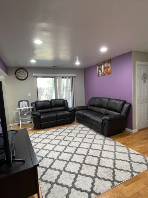 Foto del edificio - 99 Keystone Ct