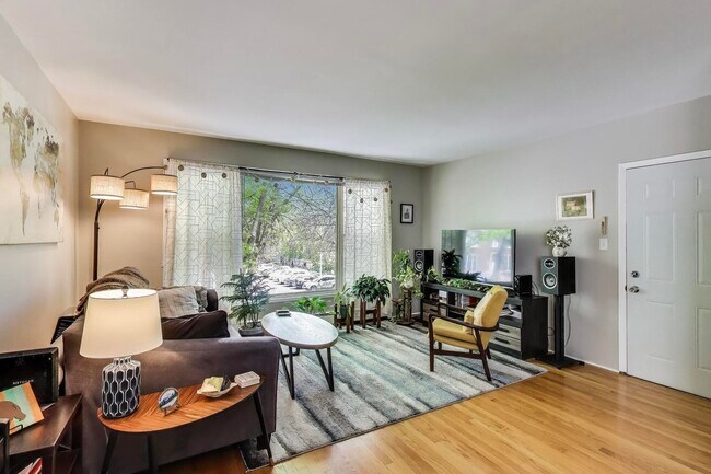 Foto del edificio - 5140 N Leavitt St