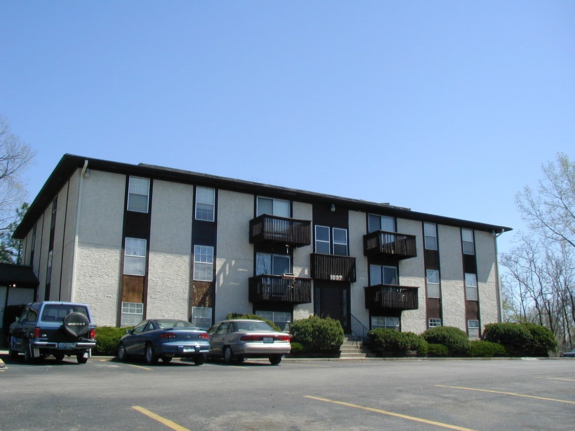 Primary Photo - Quarry Ridge Apartments