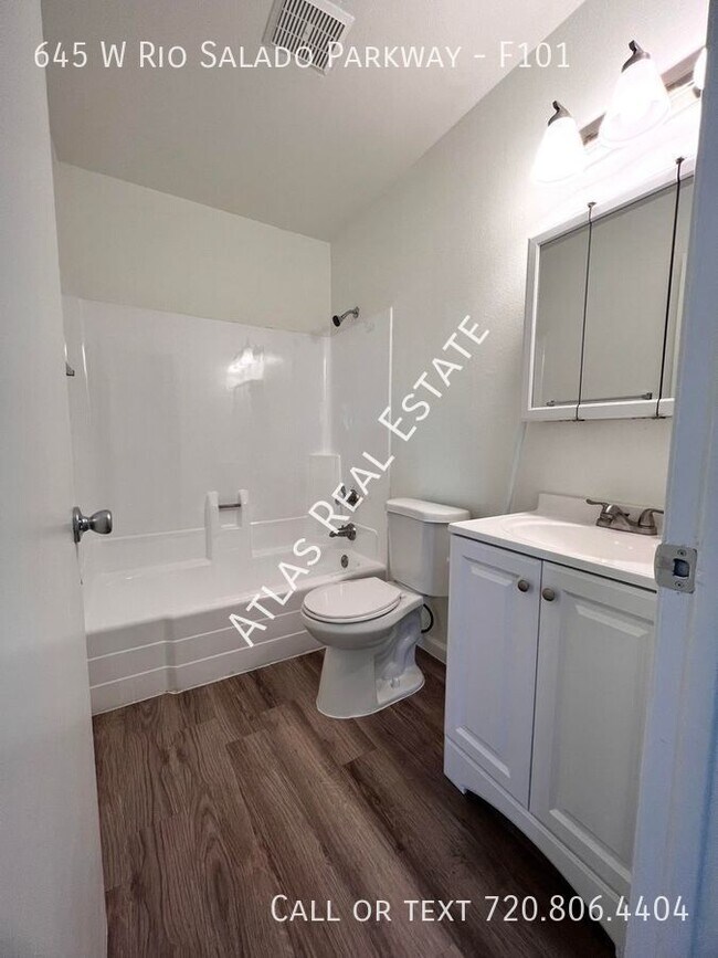Foto del edificio - Newly Renovated 2 Bed / 2 Bath -ONE MONTH ...