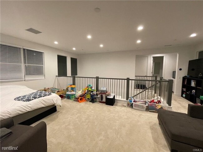 Building Photo - 4 br, 3.5 bath House - 26356 Paseo Sillin