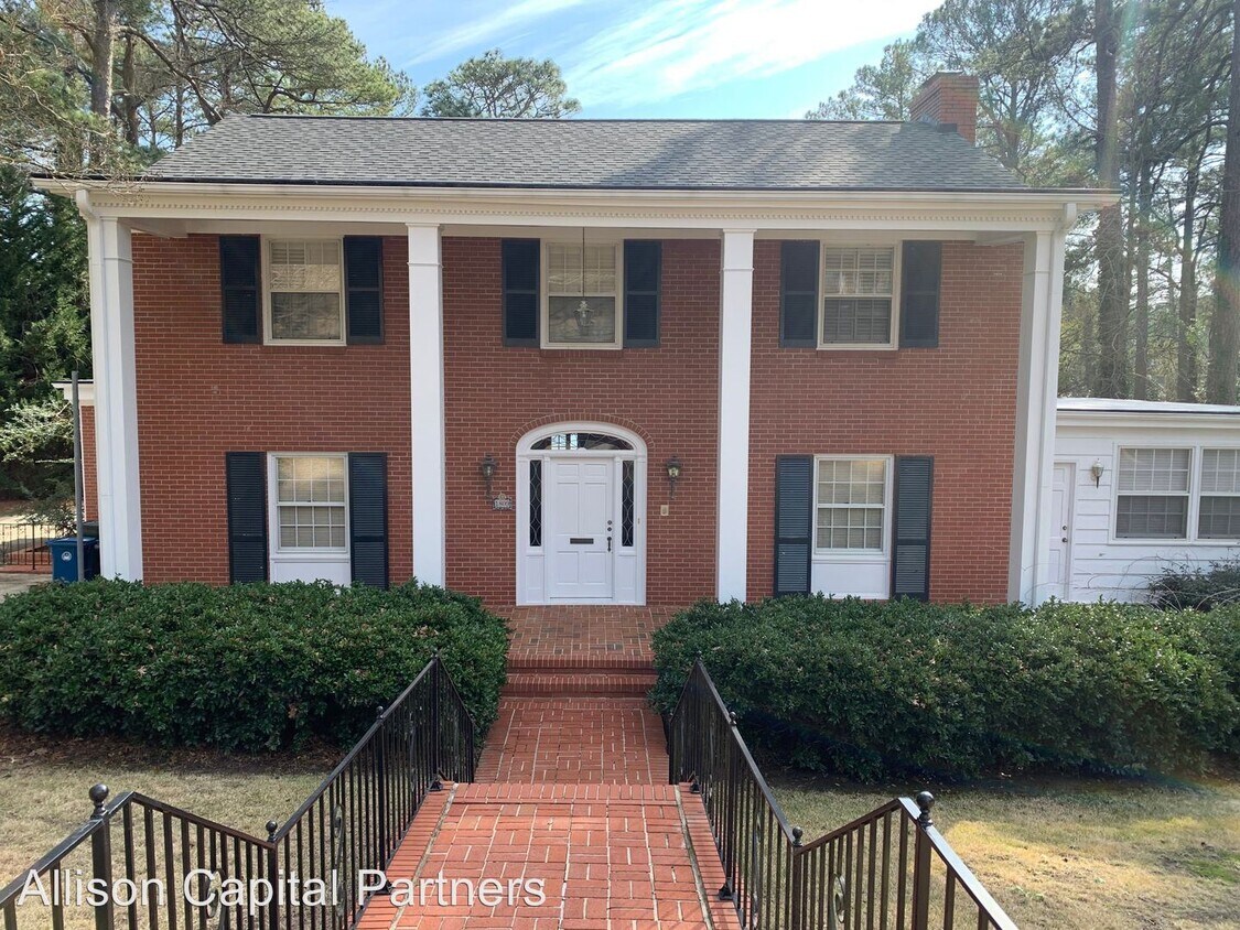 Primary Photo - 3 br, 3 bath House - 1809 Lakeshore Drive