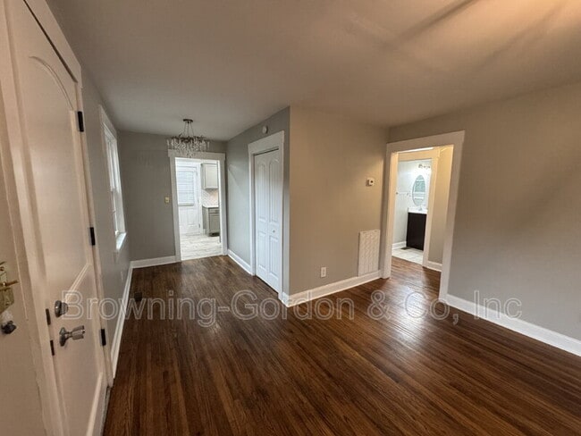 Foto del edificio - 1235 Sunnymeade Dr