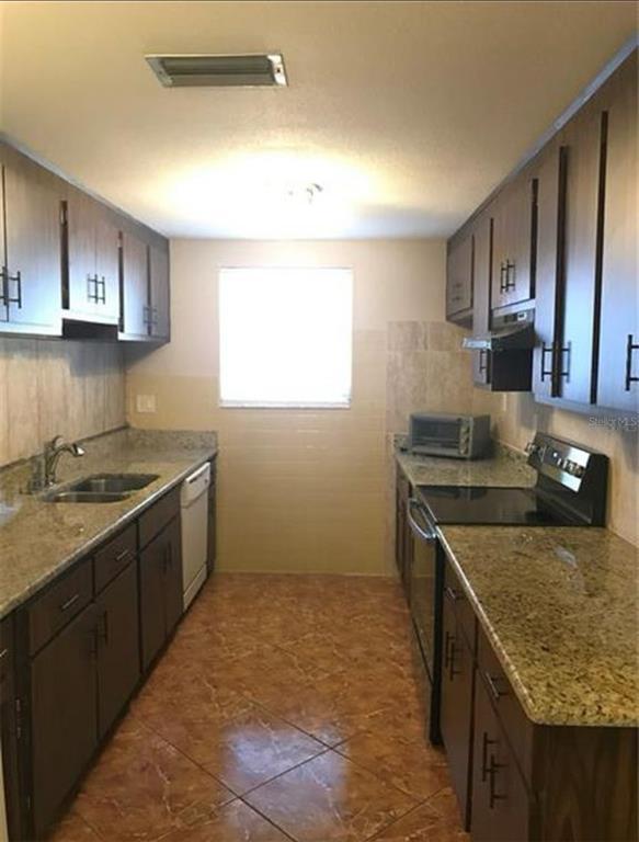 Foto del edificio - 10327 Oleander Dr