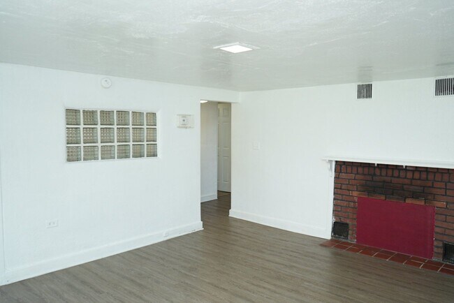 Foto del edificio - 604 15th St NW