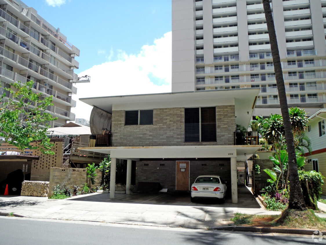 Primary Photo - 2212 Aloha Dr
