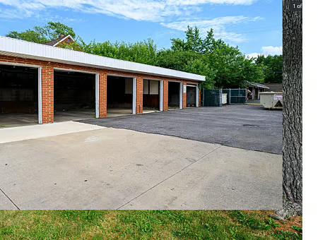 Building Photo - 2003 Warrensville Center Rd