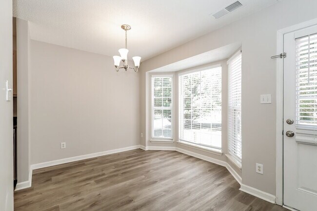 Building Photo - 13504 Michael Lynn Rd