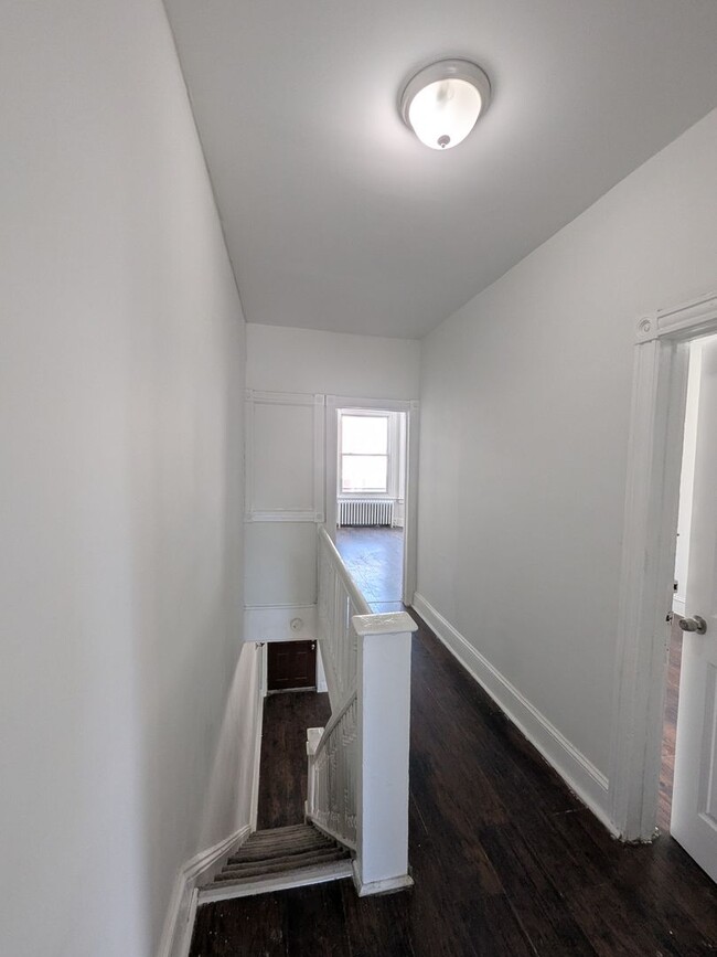 Building Photo - Front Porch Row - Oak Lane