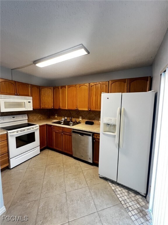 Foto del edificio - 1700 Park Meadows Dr