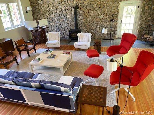 Foto del edificio - 424 Ponus Ridge Rd