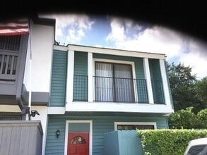 Building Photo - 1911 Clipper Ct