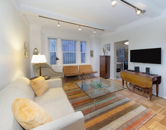 Foto del edificio - 588 West End Ave