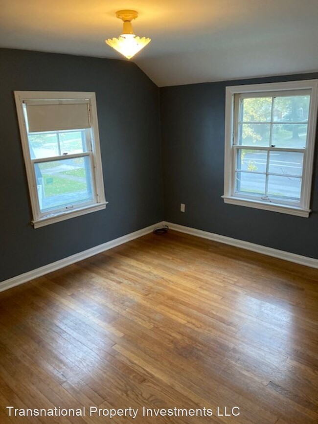 Building Photo - 3 br, 1.5 bath House - 3649 Silsby Rd