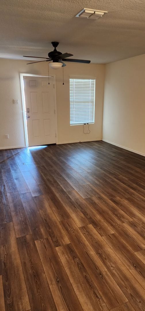 Building Photo - EMISD***3/2/2****