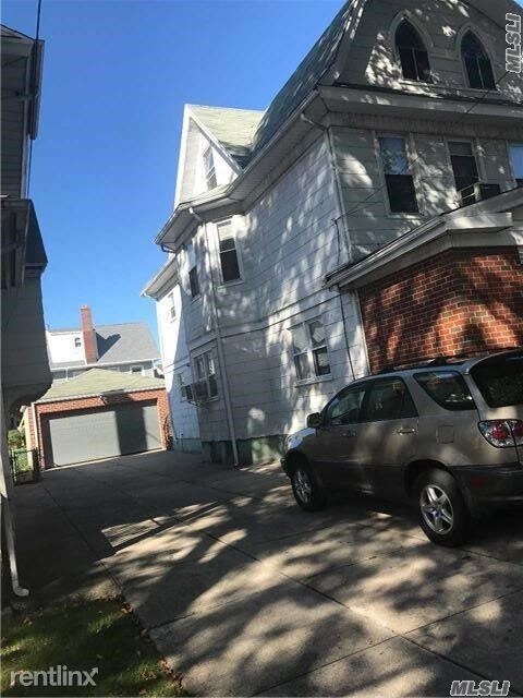 Building Photo - 8736 96th St