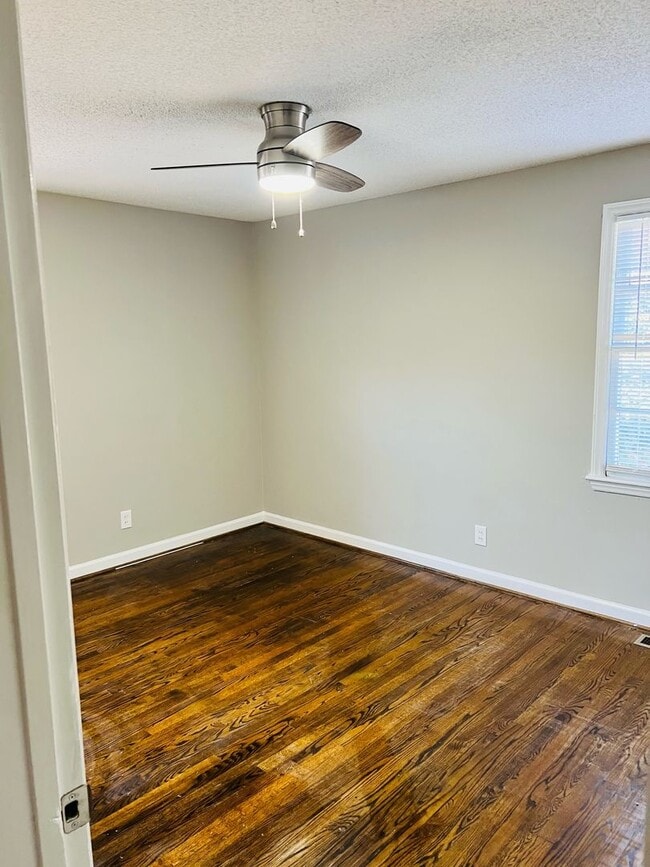 3 bed, 2 bath ranch home - 3 bed, 2 bath ranch home