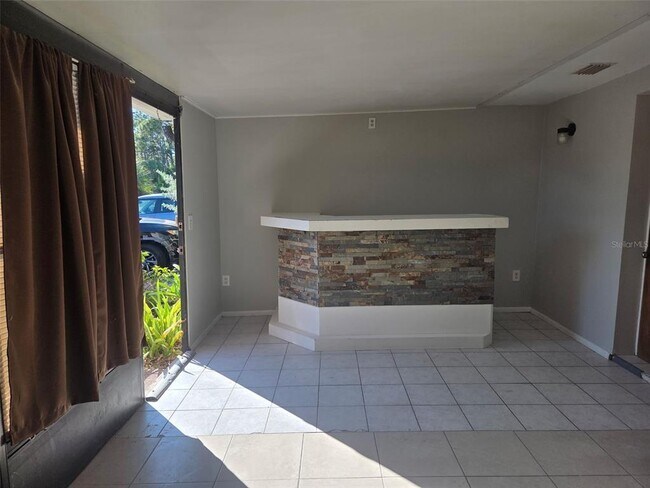 Foto del edificio - 197 Boundary Blvd