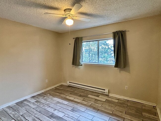 Foto del edificio - 14590 E 2nd Ave