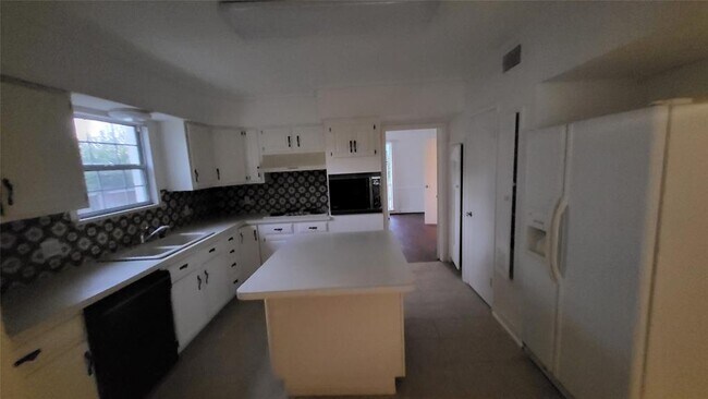 Foto del edificio - 2215 Dorrington St