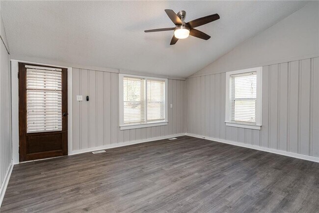 Foto del edificio - 4288 Dr Bramblett Rd