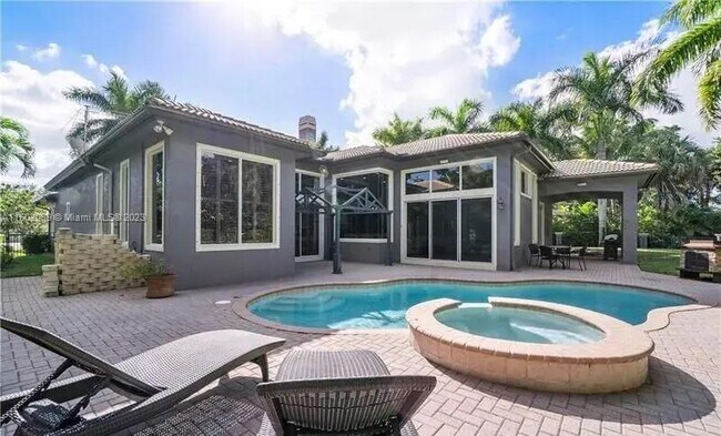 Foto del edificio - 7517 NW 127th Manor