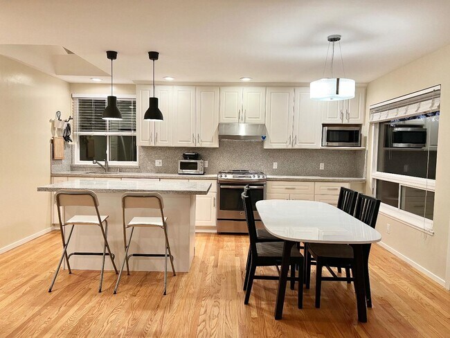 Foto del edificio - 935 E Cardinal Dr