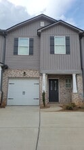 Building Photo - 7580 Discovery Pt Dr NW