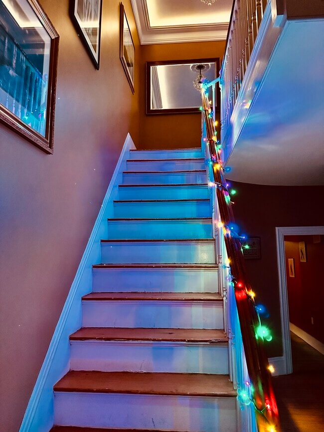 Building Photo - 231 Front St