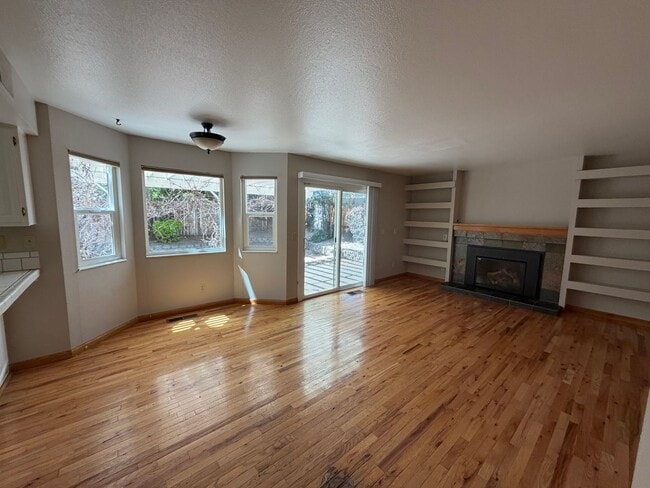 Building Photo - 3110 Sweet Clover St