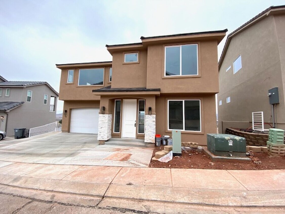 438 N Stone Mountain Dr St. UT 84770 Alquileres en St.