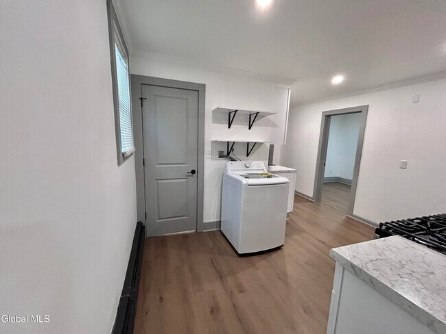 Building Photo - 2523 Callahan Ave