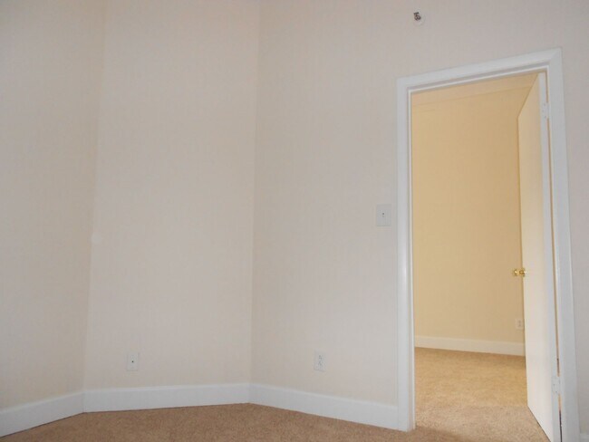 Foto del edificio - 1 Bedroom Apartment in Downtown Athens - S...