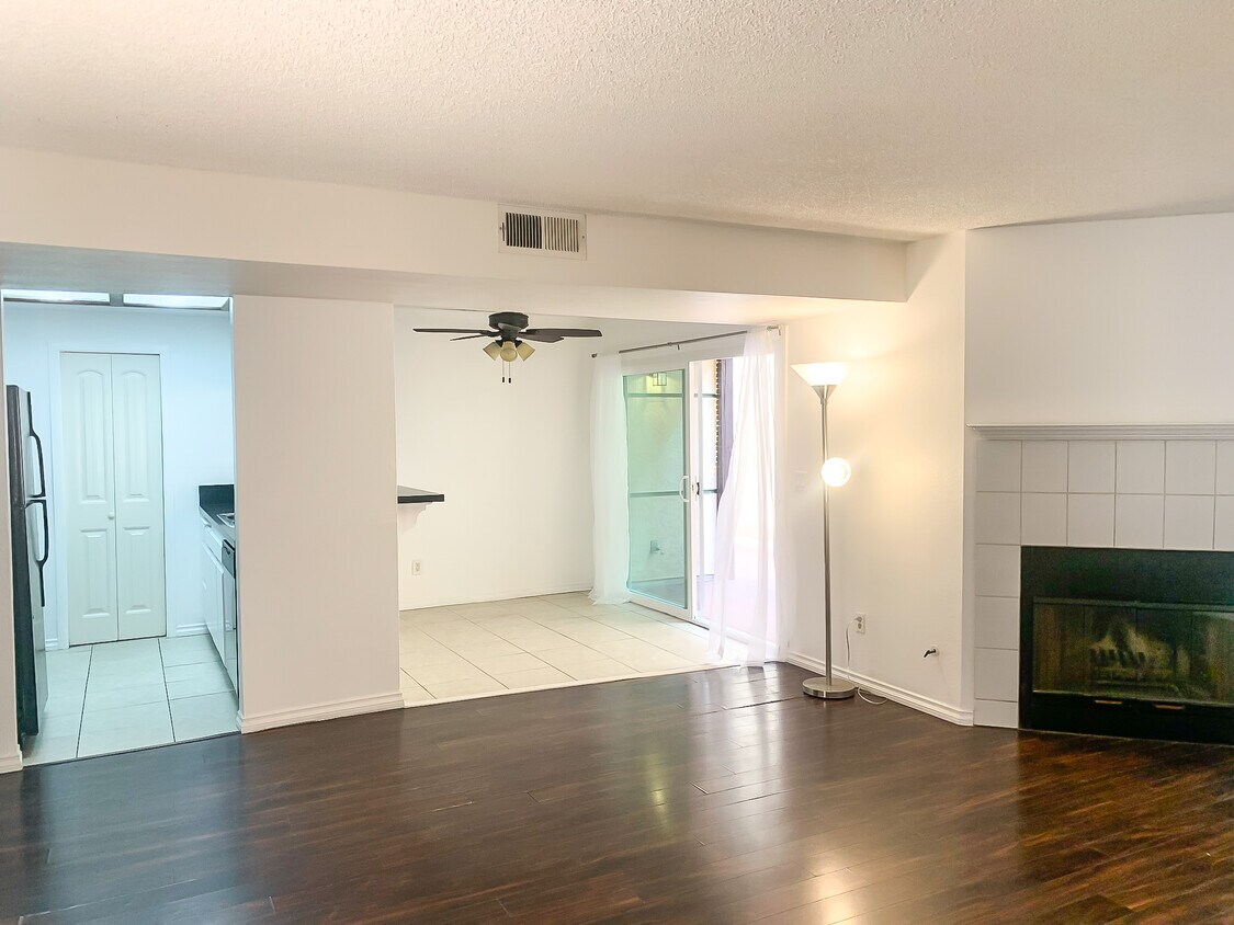 4452 Mentone St Unit 107, San Diego, CA 92107 Condo for Rent in San