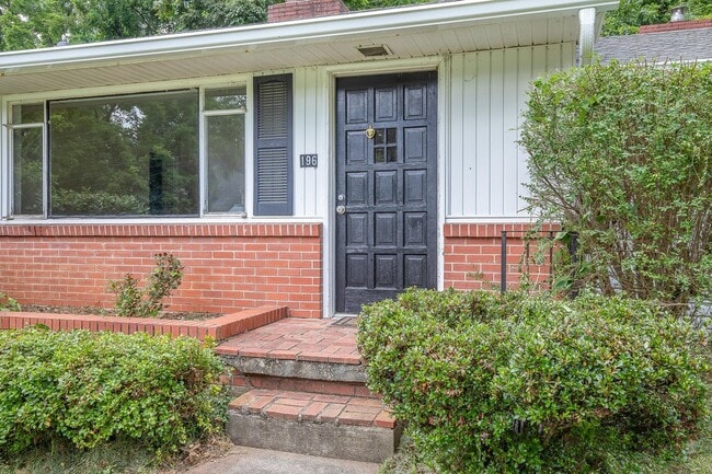 Building Photo - West Asheville House