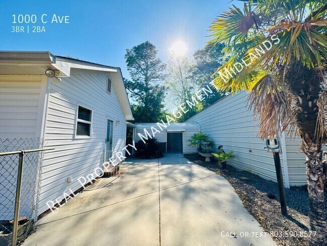 Foto del edificio - 1000 C Ave