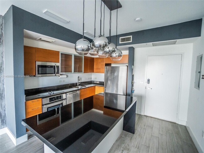 Foto del edificio - 3470 E Coast Ave