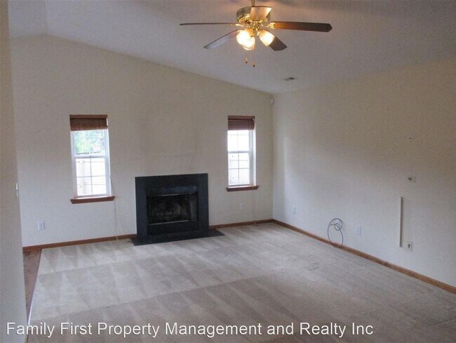 Foto del edificio - 3 br, 2 bath House - 313 Scranton Court