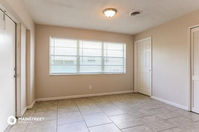 Building Photo - 3802 NW 34th St, Lauderdale Lakes, FL 33309
