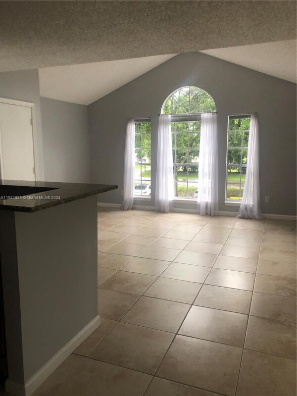 Building Photo - 1165 Crystal Way