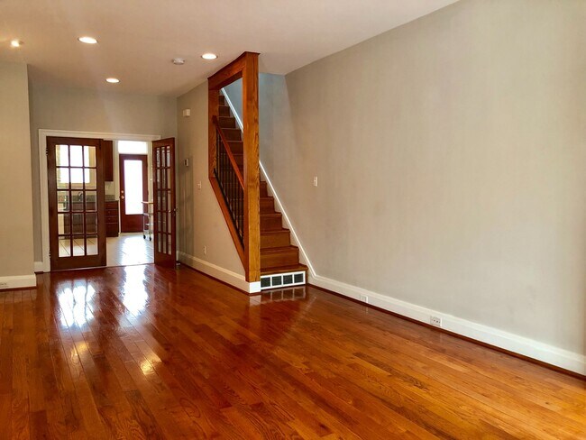 Building Photo - Charming 3BD/3BA in Canton Townhome w/ Par...