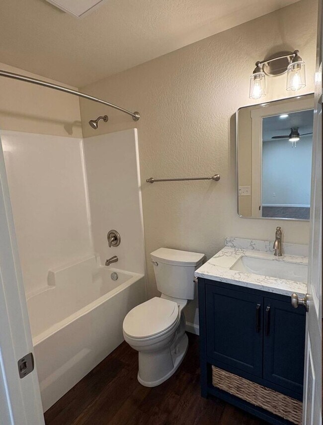 Foto del edificio - 613 St Thomas Ln
