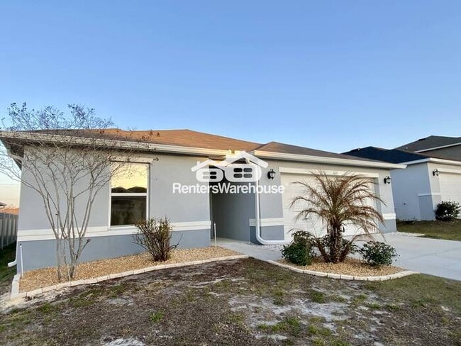 Building Photo - Ideally Located in Winter Haven 4/2 Ready Now!