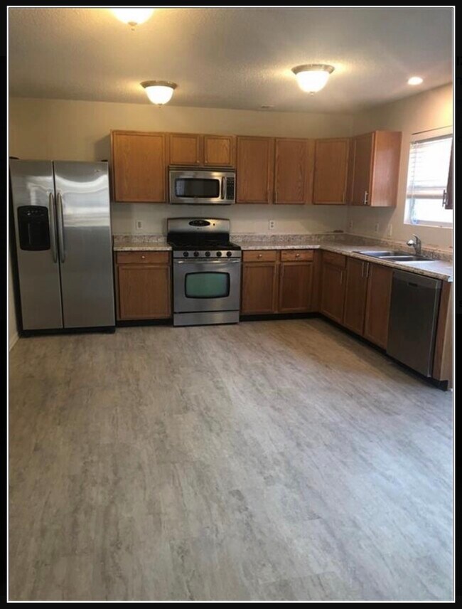 Building Photo - 12239 Maize Dr
