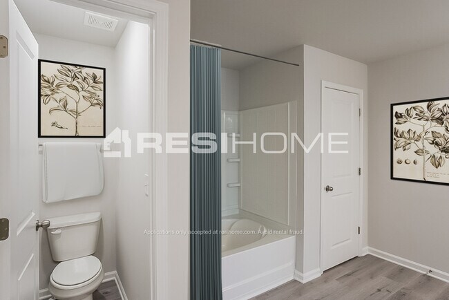 Foto del edificio - 4719 TRADITION PKWY