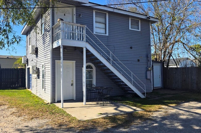 Foto del edificio - 13433 Topeka St